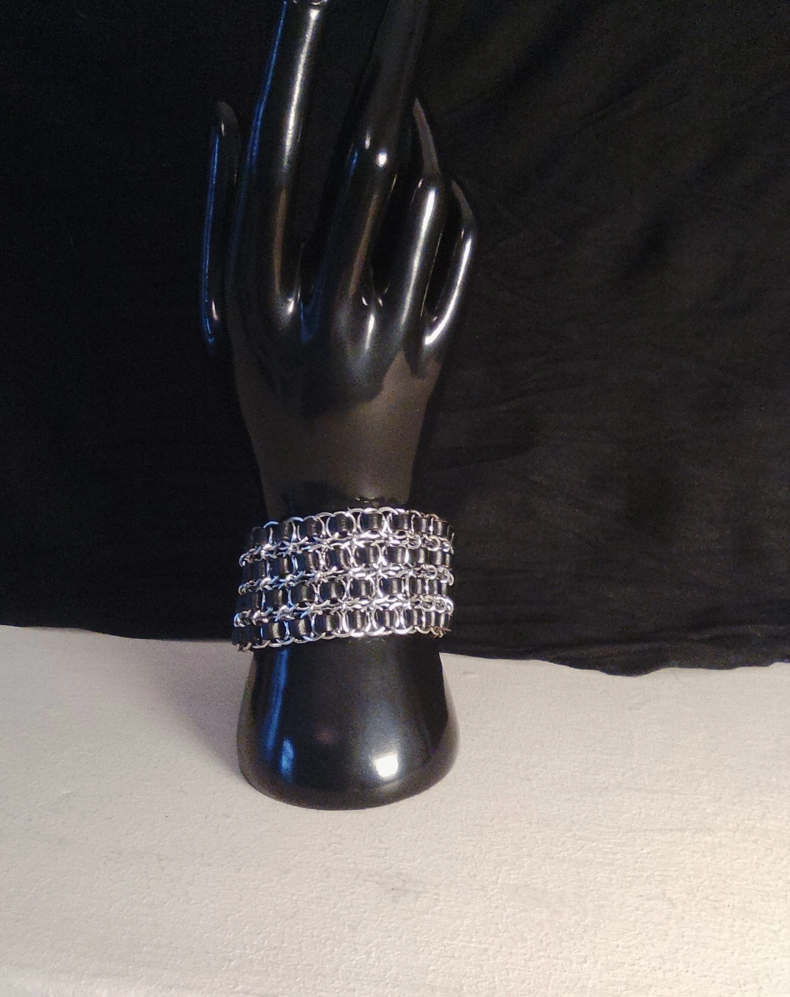 Leather cuff bracelet with sliding links – photo 2